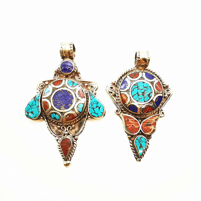 Nepal Hand Vintage Big Pendant - Ethnic Fashion Com 评论和价格