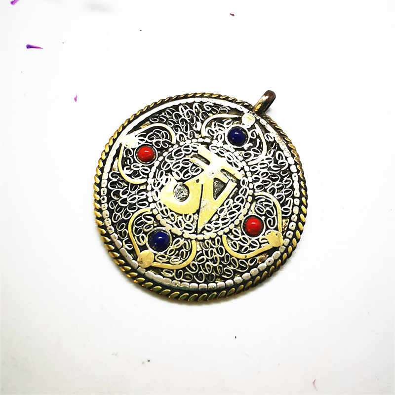 Tibet OM Amulet Pendants Tibet - Ethnic Fashion Com 评论和价格